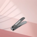 STALEKS Νυχοκόπτης Beauty & Care 51 με ματ λαβή σε ροζ φόντο – KBC-51