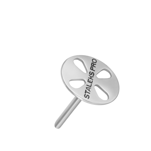 STALEKS PRO PODODISC L EXPERT 25mm – Λεπτομέρεια μεταλλικού δίσκου πεντικιούρ με μακρύ στέλεχος