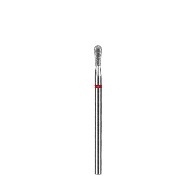 STALEKS PRO Φρέζα Διαμαντιού Κόκκινη Match EXPERT FA120R023/5 – 2,3mm / 5mmΗ φρέζα διαμαντιού STALEKS PRO EXPERT FA120R023/5 διαθέτει κεφαλή τύπου Match (Σπίρτο) με διάμετρο 2,3mm και μήκος εργασίας 5mm, σε κόκκινη χάραξη (μαλακή τραχύτητα). Το σχήμα "Match" είναι σχεδιασμένο για την επεξεργασία των επωνυχίων, των πλάγιων αυλάκων και την λείανση αποκολλήσεων χωρίς τον κίνδυνο τραυματισμού του δέρματος.Η κόκκινη (soft) τραχύτητα την καθιστά ιδανική για ντελικάτη επεξεργασία του δέρματος, επιτρέποντας την ασφαλή εργασία ακόμα και σε αρχάριους τεχνίτες που φοβούνται τους τραυματισμούς.Οφέλη & ΧαρακτηριστικάΚεφαλή τύπου Match 2,3mm: Ιδανικό σχήμα για ασφαλή εργασία και καθαρισμό.Κόκκινη χάραξη (Soft): Μαλακή τραχύτητα για ήπια και ντελικάτη επεξεργασία.Πολυχρηστικότητα: Κατάλληλη για μανικιούρ (επωνύχια, αύλακες, αποκολλήσεις) και πεντικιούρ (ρωγμές, κάλοι).Ασφάλεια: Ιδανική για αρχάριους και έμπειρους τεχνίτες.Αντοχή: Υψηλής ποιότητας διαμαντένια επικάλυψη ανθεκτική στη διάβρωση.Αποστείρωση: Συμβατή με όλους τους τύπους αποστείρωσης και απολύμανσης.Ενδείξεις ΧρήσηςΣε Μανικιούρ:Ανύψωση και αφαίρεση επωνυχίων.Επεξεργασία πλάγιων αυλάκων (lateral nail folds).Επεξεργασία παρανυχικών κόλπων (periungual sinuses).Λείανση αποκολλήσεων (filing out detachments).Σε Πεντικιούρ / Ποδολογία:Θεραπεία ρωγμών (treatment of cracks).Επεξεργασία κάλων (calluses).Οδηγίες ΧρήσηςΤοποθετήστε τη φρέζα στη συσκευή σύμφωνα με τις οδηγίες του κατασκευαστή.Χρησιμοποιήστε τη για την επεξεργασία επωνυχίων, πλάγιων αυλάκων, λιμάρισμα κάτω από τα νύχια και γυάλισμα της ονυχοπλάκας.Αφαιρέστε, καθαρίστε και αποστειρώστε το εργαλείο μετά από κάθε χρήση.Σημαντικές ΠληροφορίεςΦυλάξτε σε στεγνό χώρο, μακριά από παιδιά.Θερμοκρασία αποθήκευσης: +0°C έως +40°C.Υγρασία έως 80%.Απόσταση ασφαλείας ≥1m από πηγές θερμότητας.Συμβατή με όλους τους τύπους αποστείρωσης.Πίνακας ΧαρακτηριστικώνΧαρακτηριστικόΠεριγραφήΚωδικός ΠροϊόντοςFA120R023/5Barcode (EAN)4823126600048ΚατασκευαστήςSTALEKS PROΣειράEXPERTΣχήμαMatch (Σπίρτο)Διάμετρος Κεφαλής2,3 mmΜήκος Εργασίας5 mmΣκληρότηταΚόκκινη (Soft)ΥλικόΔιαμαντένια επικάλυψηΧρήσηΜανικιούρ & ΠεντικιούρΑποστείρωσηΣυμβατή με όλους τους τύπουςFAQ – Συχνές Ερωτήσεις1. Είναι κατάλληλη για αρχάριους;Ναι, η κόκκινη (μαλακή) τραχύτητα είναι σχεδιασμένη για ντελικάτη επεξεργασία, καθιστώντας την την πιο ασφαλή επιλογή για αρχάριους τεχνίτες.2. Ποιο είναι το σχήμα της;Διαθέτει σχήμα "Match" (Σπίρτο), το οποίο είναι ιδανικό για την επεξεργασία επωνυχίων, πλάγιων αυλάκων και την λείανση αποκολλήσεων.3. Μπορώ να τη χρησιμοποιήσω στο πεντικιούρ;Ναι, ενδείκνυται για τη θεραπεία ρωγμών και κάλων στο πεντικιούρ και την ποδολογία.4. Πώς αποστειρώνεται;Είναι κατασκευασμένη από υλικά υψηλής ποιότητας και ανθεκτική στη διάβρωση, οπότε μπορεί να υποβληθεί σε όλους τους τύπους αποστείρωσης και απολύμανσης.