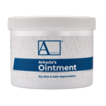 Arkada’s Ointment σε λευκό δοχείο450g με μπλε ετικέτα και βιδωτό πώμα.