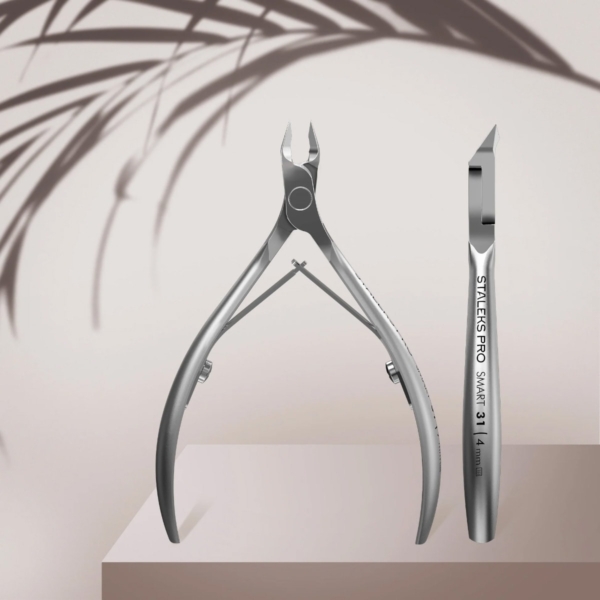 STALEKS PRO SMART 31 4mm σε ανοιχτή και πλαϊνή όψη πάνω σε μπεζ βάθρο.